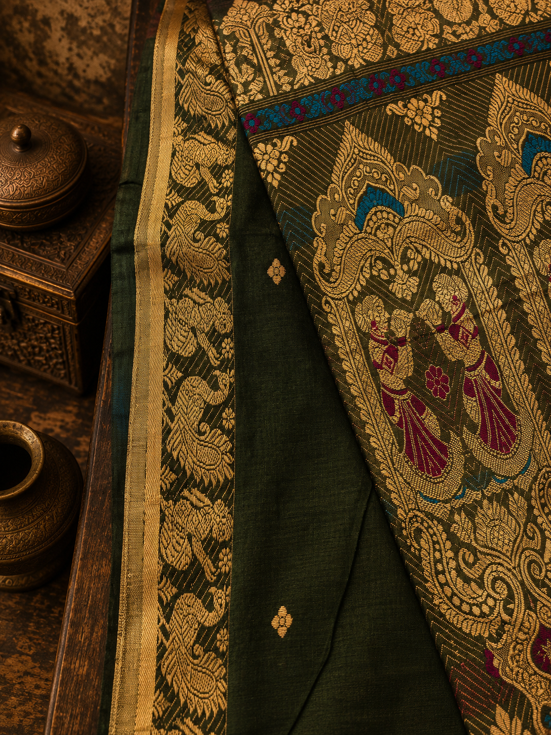Olive Green Jacquard Handwoven Soft Cotton Saree with Traditional Motifs